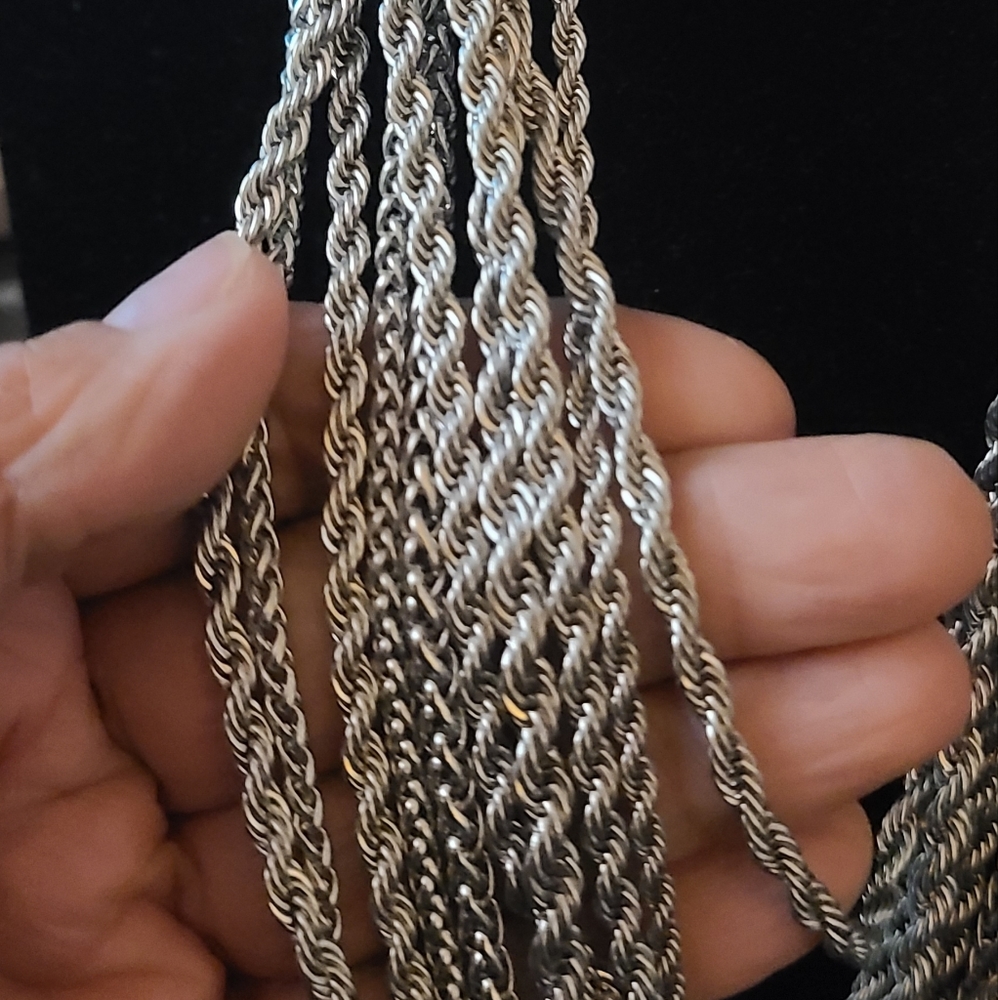 FASHION STAINLESS STEEL CHAINS
